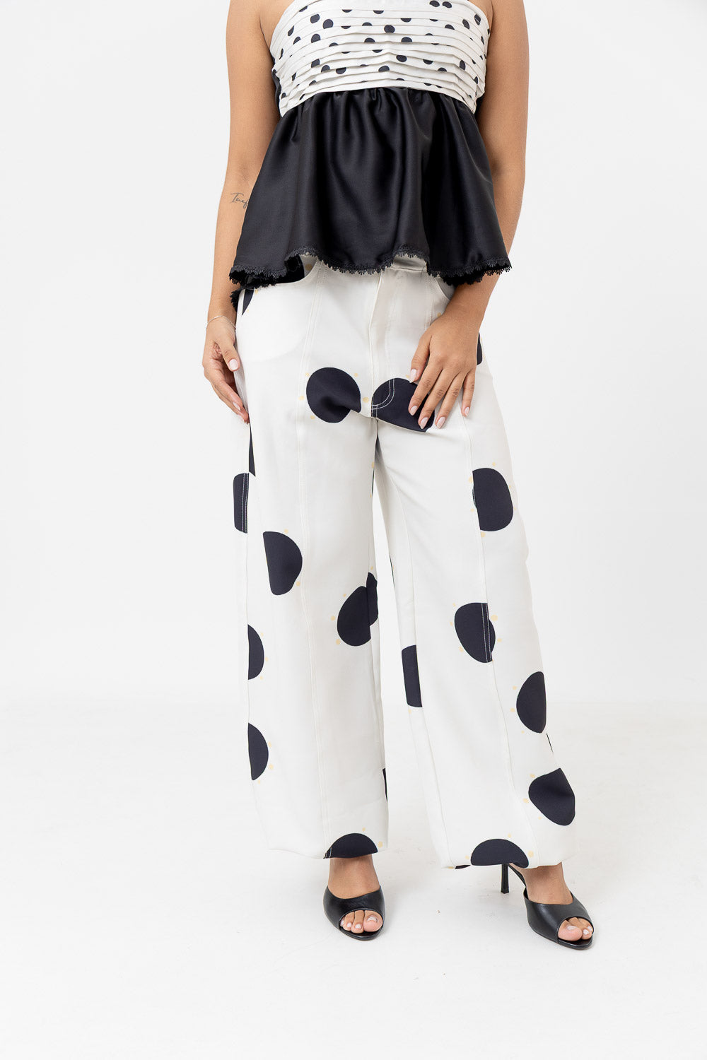 PANTALON UMBRA NEGRO Imagen secundaria del producto